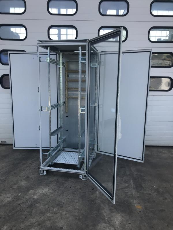 Serverschrank, Serverrack, Netzwerkschrank, PC-Schrank Schaltschrank, Steuerschrank