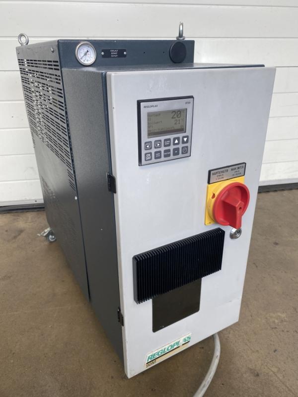 Universal Temperiergerät mit Elektroheizung und Anschlüssen für Fremdkühlung