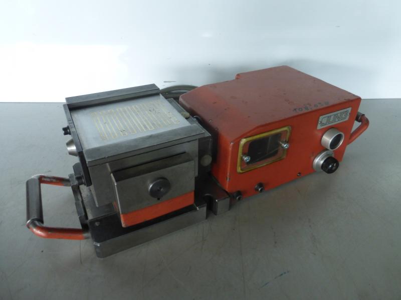 Hinterschleifgerät mit Permanentmagnetspannplatte