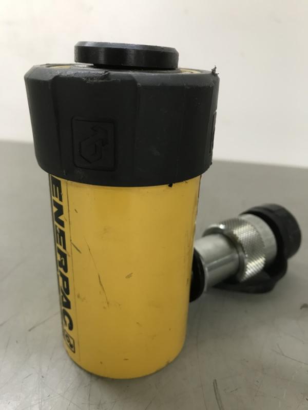 Einfachwirkender Hydraulikzylinder mit Federrückzug, Hydraulikstempel Hublast: 10 ton. 