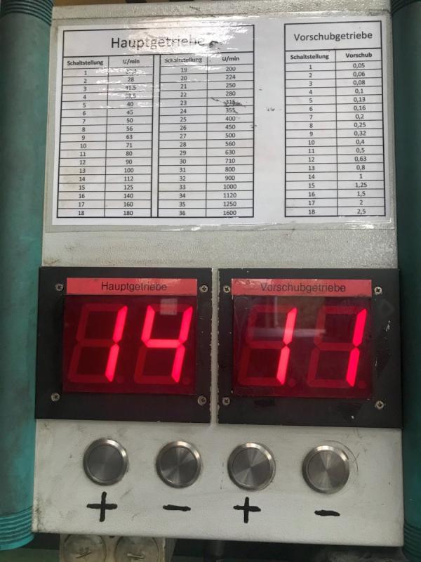 Radialbohrmaschine MK6, mit Plattenfeld 8000 x 2100 mm