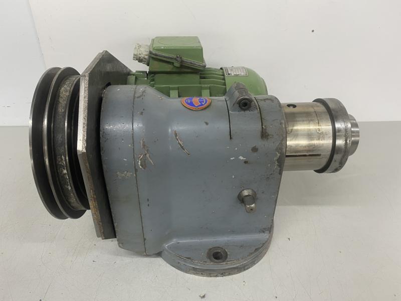 Vertikalfräskopf mit Pinolhub, Fräskopf mit Motorantrieb und MK5