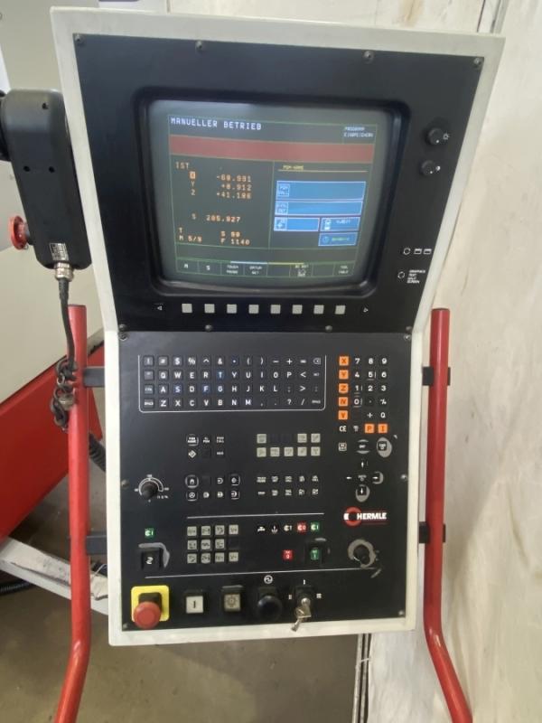 CNC Univ. Werkzeugfräsmaschine