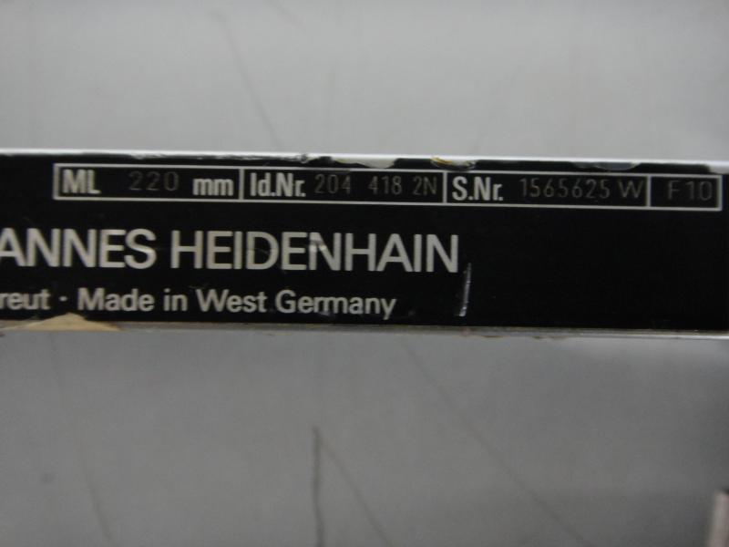 Defekter Glasmaßstab, inkrementales Längenmesssystem, Maßstab mit Glaslineal für Positionsanzeige