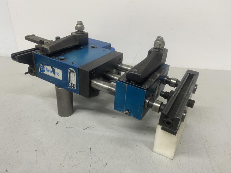 Pneumatischer Zangenvorschub, Bandvorschub - Ersatzteilspender - Andruckplatte (Kolben) fehlt