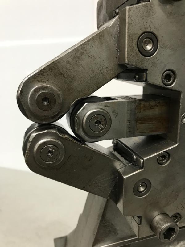 Hydraulisch selbstzentrierende Lünette, Luenette, Lynette Passend für Drehmaschine