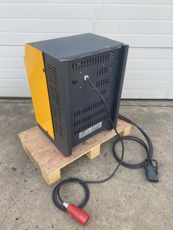 Ladegerät, Batterieladegerät