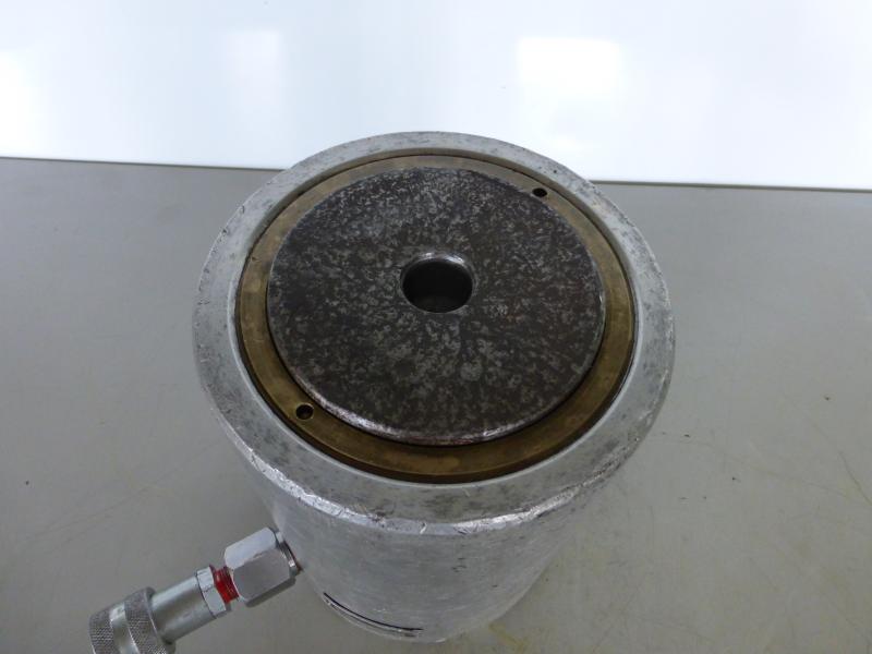 Einfachwirkender Leichtmetallzylinder mit Federrückzug, Hydraulikstempel, Hydraulikzylinder, Lukaszylinder, Maschinenheber