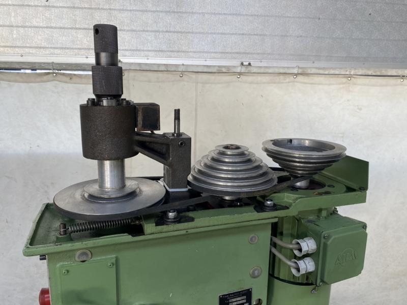 Gewindeschneidmaschine mit Leitpatronen, Bohrmaschine mit MK2