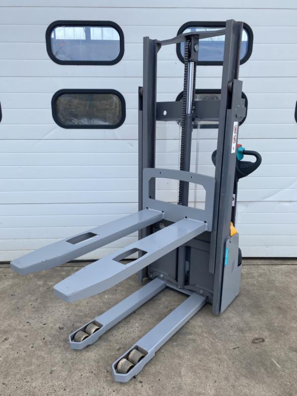 Elektro - Gehstapler, Deichselstapler + Neue Batterie, Traglast 1000 kg, Hubhöhe 2500 mm