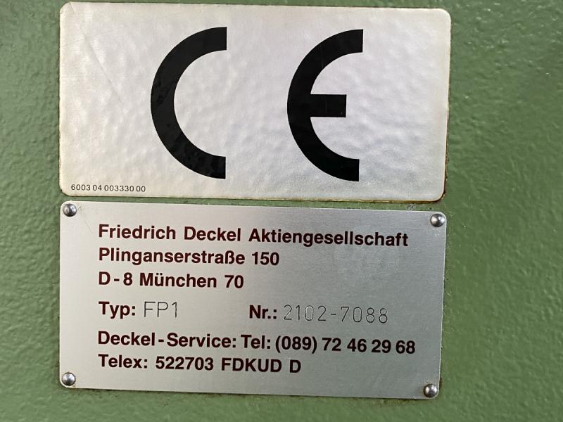 Univ. Werkzeugfräsmaschine mit Aktiv-Digitalanzeige TNC 123