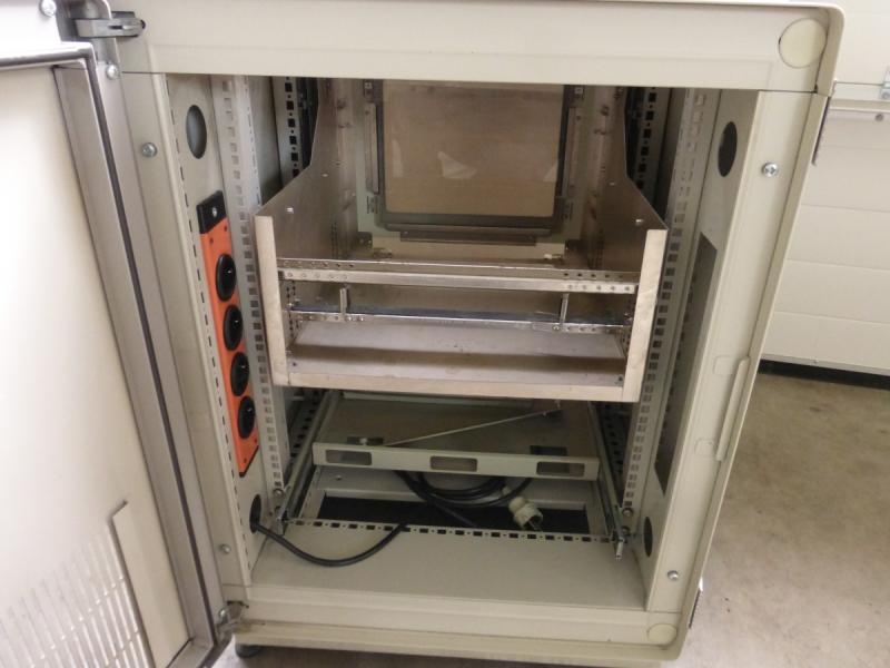 Serverschrank 19"Rack  Metallschrank, PC-Schrank, Computer Schrank