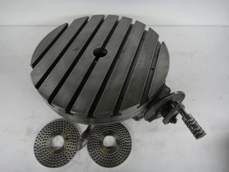 Rundtisch, Rundteiltisch mit Kurbel, Lochscheibe und Schere