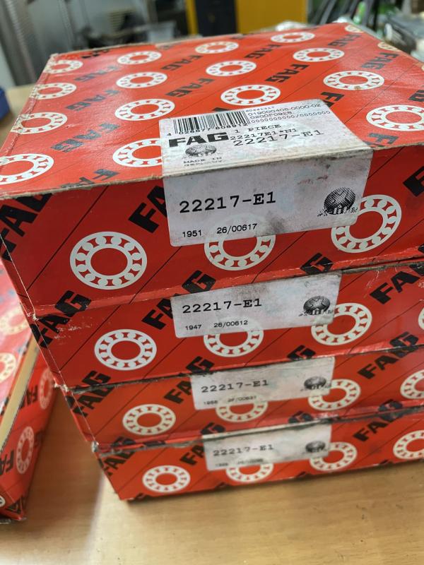 Pendelrollenlager 22217-E1, Wälzlager, Tonnenlager -- 85-150-36