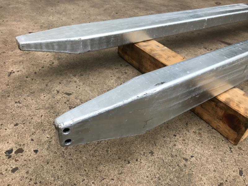Gabelzinken Verlängerung in geschlossener Ausführung, Gabelverlängerung für Gabelstaplergabeln Gabelzinkenverlängerungen, Gabelzinken, Staplerzinken Gabelzinken Verlängerung in geschlossener Ausführung, Gabelverlängerung für Gabelstaplergabeln Gabelzinkenverlängerungen, Gabelzinken, Staplerzinken