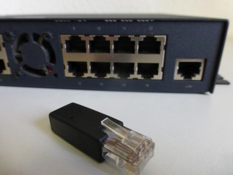 Netzwerk Hub, Switch, LAN Port Avocent ESP-16 MI / 16-Port Serial Netzwerk Hub, Switch, LAN Port Avocent ESP-16 MI / 16-Port Serial