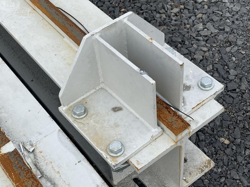 Kranlaufschienen - Stahlträger HE-B 300 aus einer 11 Meter langen Halle