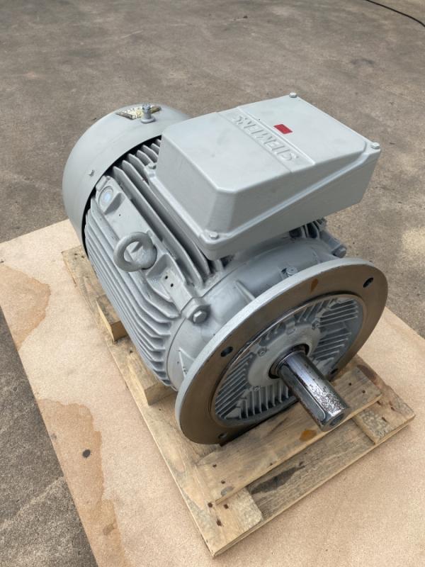 Neuer Drehstrom Elektromotor 37 kW Drehstrommotor
