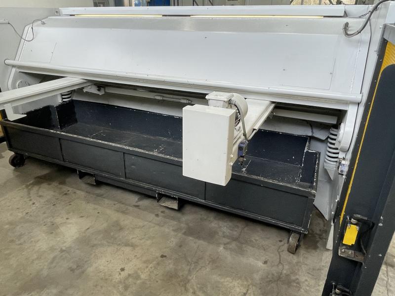 Hydr. Tafelschere, Schwingschnitt-Tafelblechschere