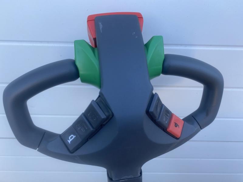 Elektro - Gehstapler, Deichselstapler mit Initialhub