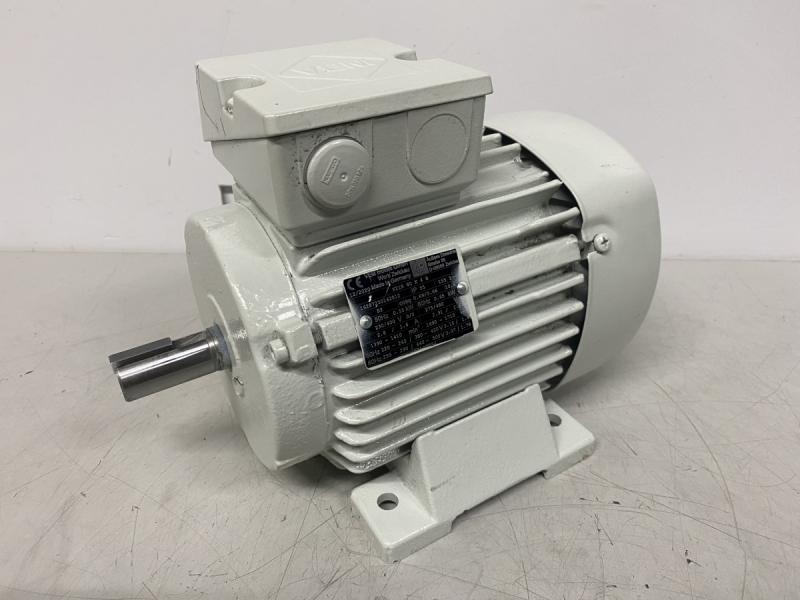 Drehstrom Elektromotor 0,55 kW Drehstrommotor Kraftstrommotor, E-Motor, Käfigläufer, Asynchronmotor