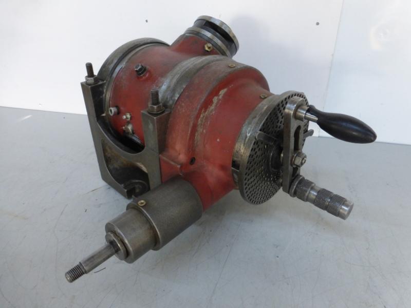 Teilapparat mit Kurbel und Lochscheibe