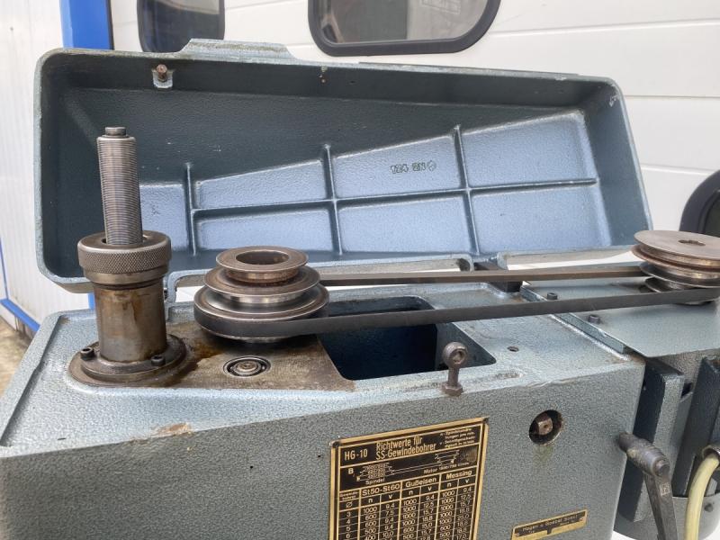 Innengewindeschneidmaschine, Gewindeschneidmaschine mit Leitpatrone