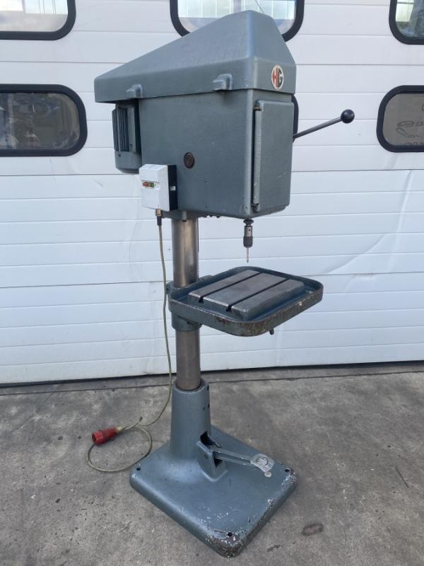 Innengewindeschneidmaschine, Gewindeschneidmaschine mit Leitpatrone