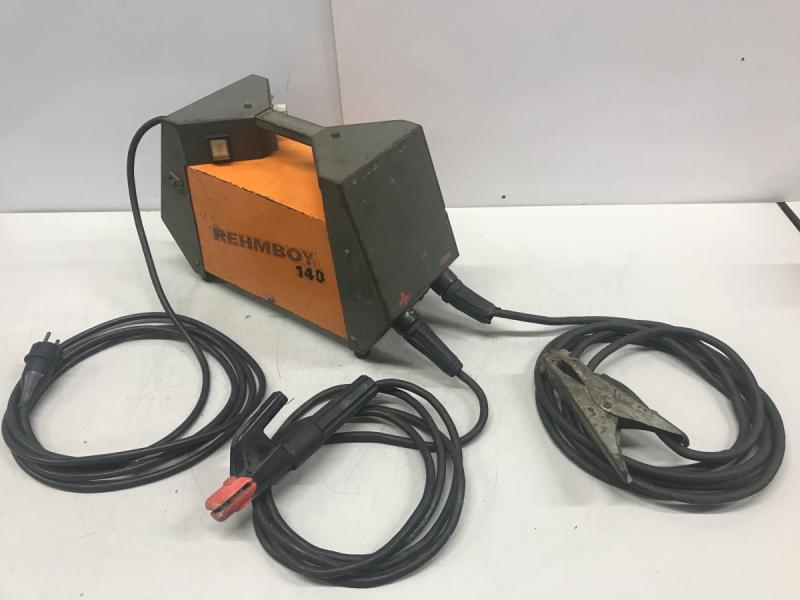 Inverter Schweißgerät zum E-Handschweißen mit Stabelektroden Inverter Schweißgerät zum E-Handschweißen mit Stabelektroden