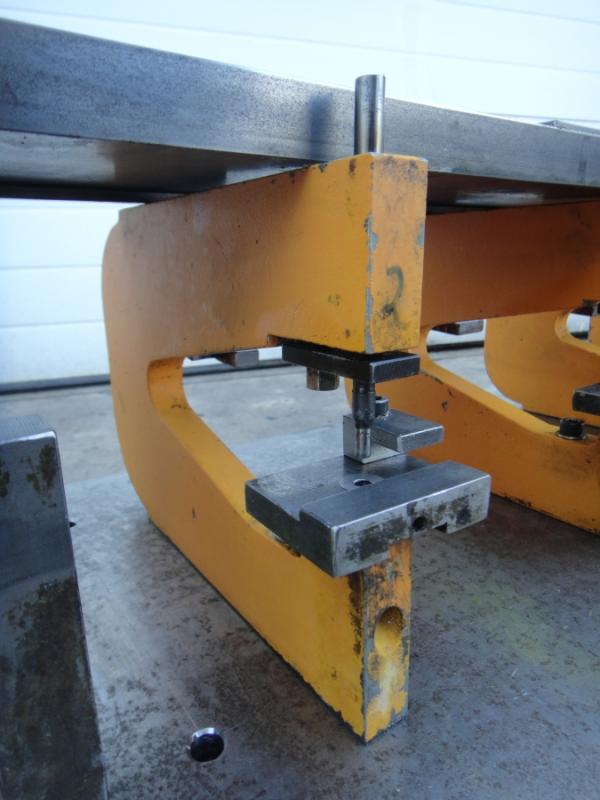 11 Stück Stanzbügel - Stanzwerkzeug mit Linar eingebauten Stanzbügeln, Stanzeinheit