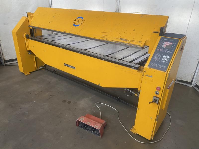 Schwenkbiegemaschine