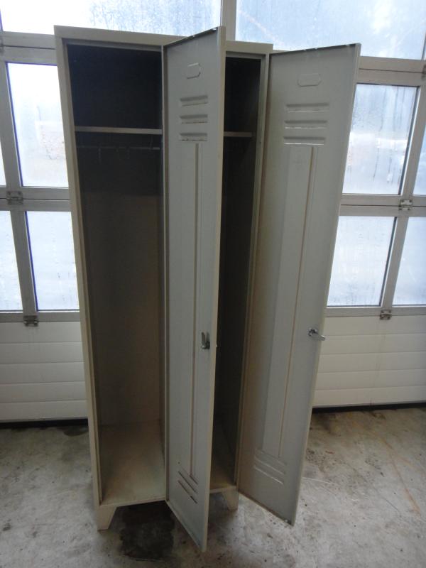 Garderobenschrank, Umkleidespind mit 2 Türen