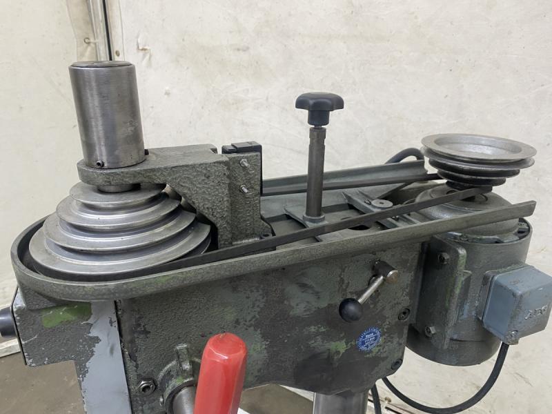 Tisch- Bohr- und Gewindeschneidmaschine, Tischbohrmaschine