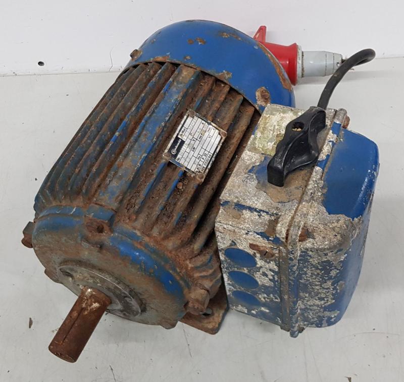 Drehstrom Elektromotor 2,2 kW (B3) mit Stern-Dreieck Schalter