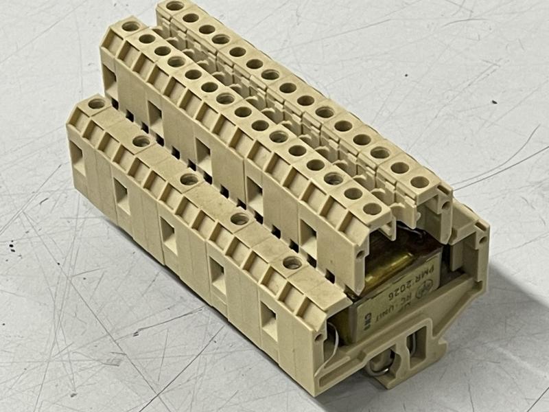 5 Stück Reihenklemme mit RC Kondensator, Durchgangsklemme, Klemmstein mit RC Glied