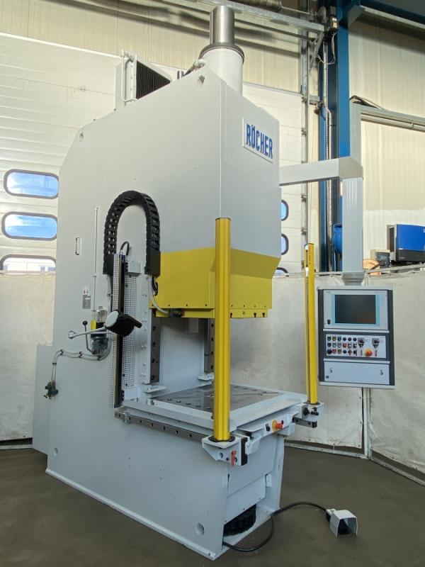 Einständer - Hydraulikpresse mit Ziehkissen