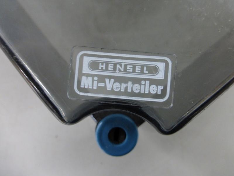 Leistungsschalter ABB mit Verteilerkasten Hauptschalter im Kunststoffkasten, Schaltkasten, Klemmkasten, Schaltschrank Leistungsschalter ABB mit Verteilerkasten Hauptschalter im Kunststoffkasten, Schaltkasten, Klemmkasten, Schaltschrank