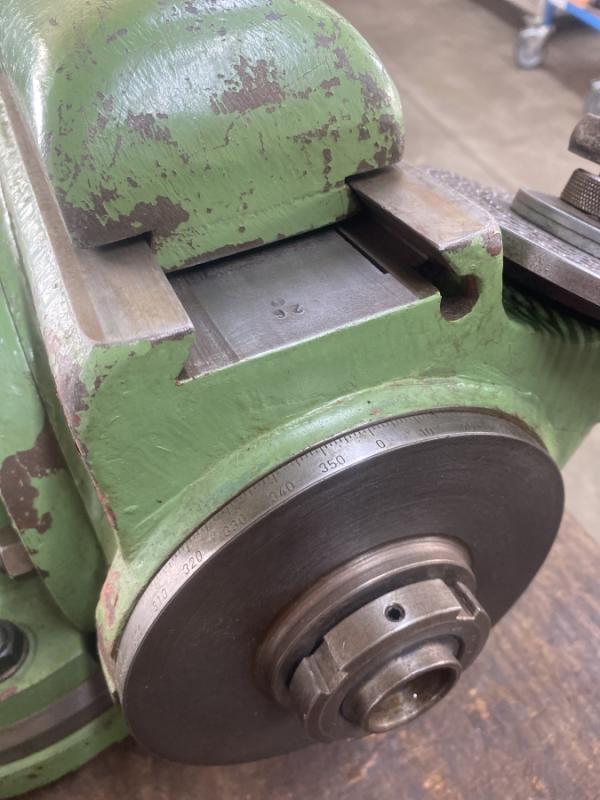 Teilapparat mit Gegenlager