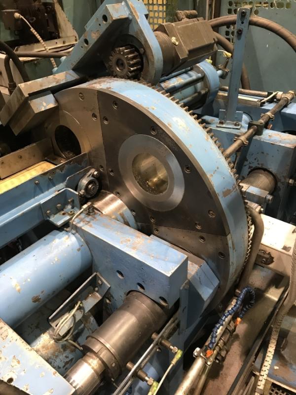 Hydraulische Brikettpresse für Schleifschlamm, Metallspäne, oder ähnliches Hydraulische Brikettpresse für Schleifschlamm, Metallspäne, oder ähnliches