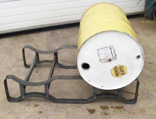 Lagergestell für 200 Liter Ölfässer