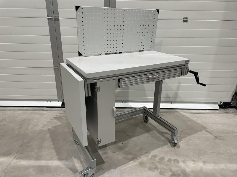 Höhenverstellbare Werkbank, höhenverstellbarer Arbeitstisch, Elektrowerkbank