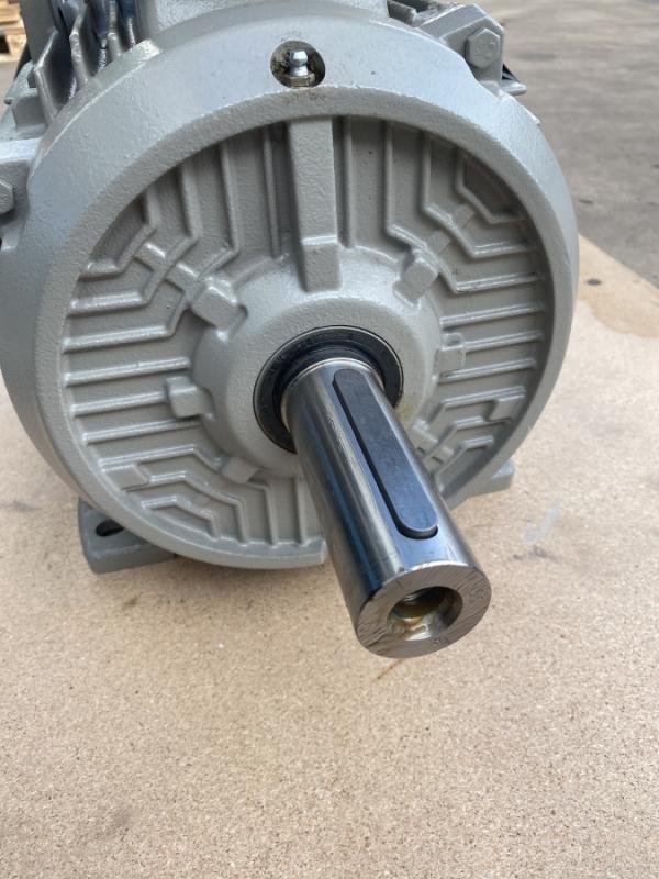 Drehstrom Elektromotor 10,1 kW Drehstrommotor Kraftstrommotor, E-Motor, Käfigläufer, Asynchronmotor