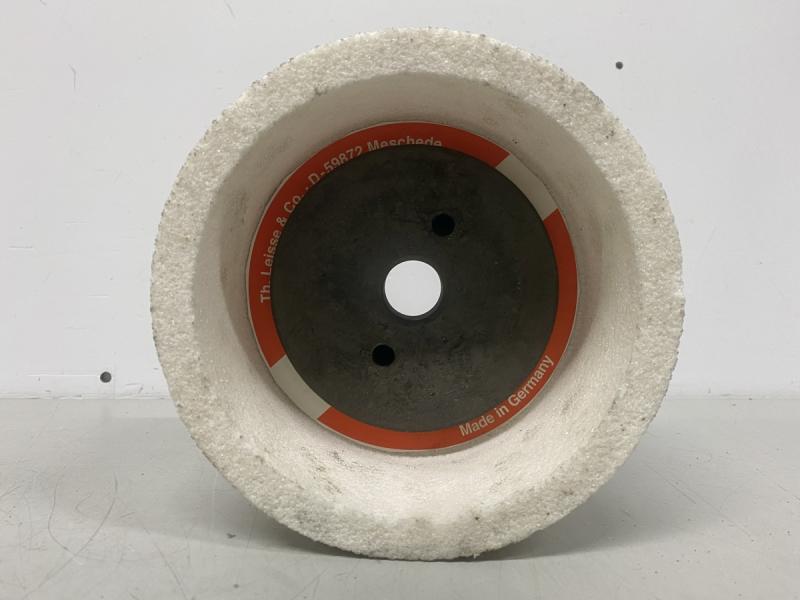 Schleifscheibenflansch mit Auswuchtgewichten für Topfschleifscheinbe, Flachschleifmaschine