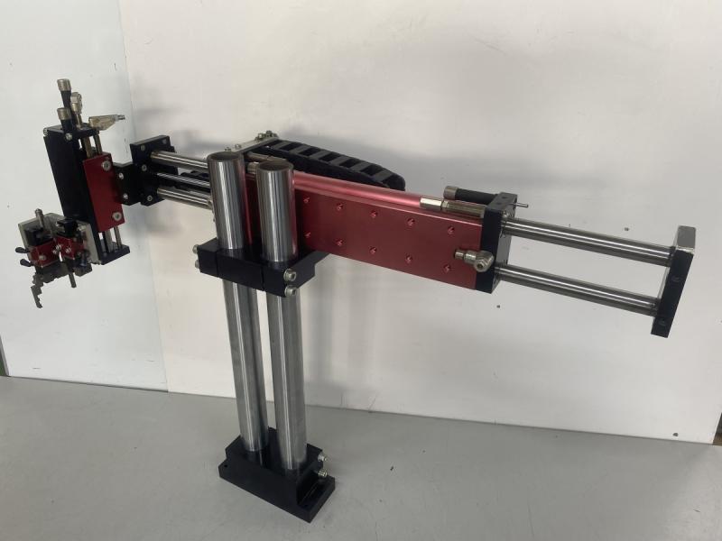 Pneumatischer Pick & Place Manipulator, Ladeeinheit wie Scara Roboter mit Parallel-Greifer