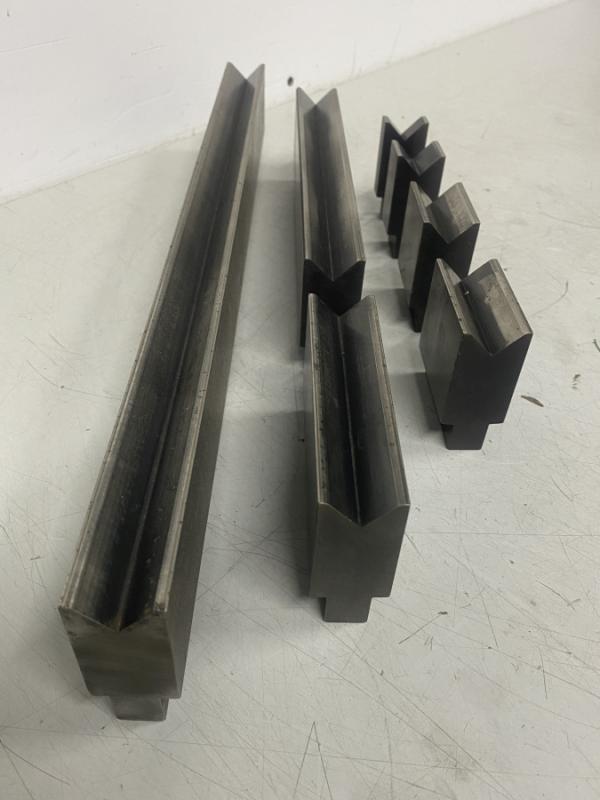 7-teilige Kantmatrize 820 mm, Abkantwerkzeug für Gesenkbiegemaschine