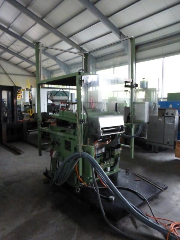 Rahmenstanze - Flachbettstanze mit Vorschub für den Einsatz von Bandmesser Stanzwerkzeugen