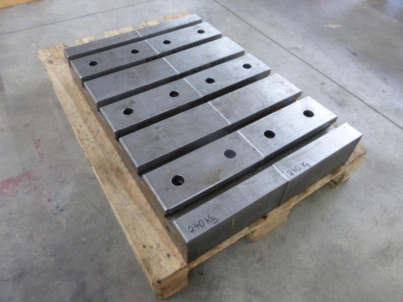 2 Stück Aufspannplatten, 1 Paar Aufspannleisten mit T-Nuten