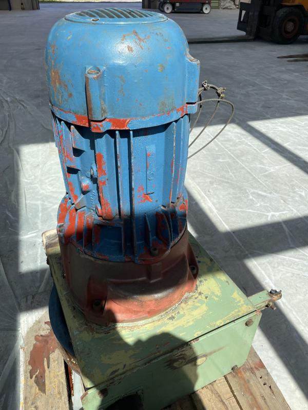 Kranmotor, Schiebeankermotor, Schubankermotor, Fahrantrieb Kranbrückenantrieb mit Getriebe