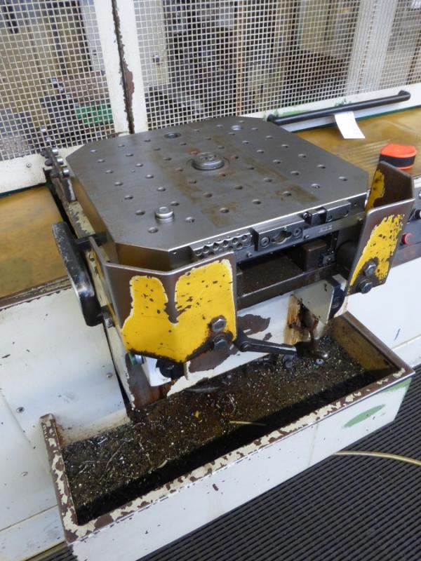 Horizontal Bearbeitungszentrum mit Palettenwechsler, Maschine nicht beriebsbereit - DEFEKT