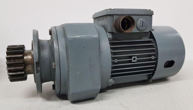 Getriebemotor mit 2 Motordrehzahlen, Polumschaltbar Dahlander 0,2 / 0,28 kW, Drehzahl 57 / 112 U/min